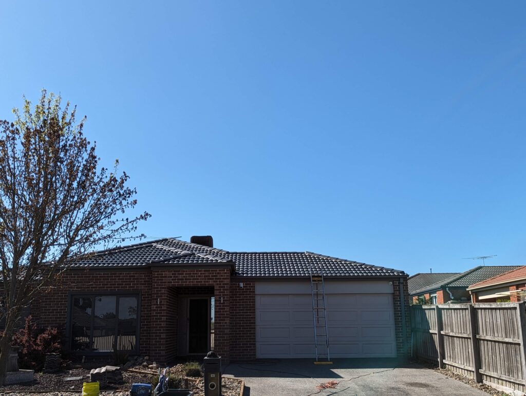 Roof Painted In Melbourne Suburb In Monument